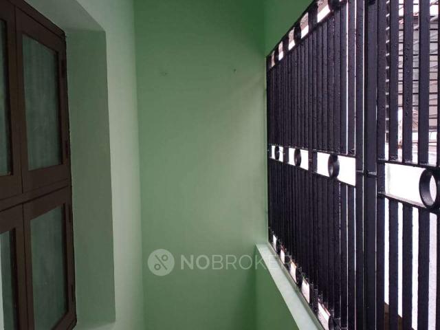 2 BHK Flat In Sri Aravinda Manor, vijayanagar, velachery for R