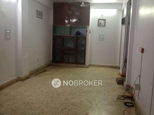 2 BHK Flat In Sri Chakra Apartment, Banjara Hills for Rent