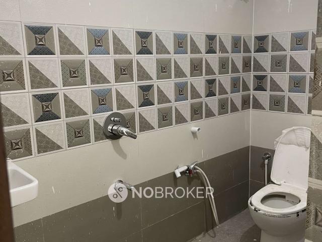 2 BHK Flat In Srimannarayana Lakshmi Sai Nivas, Kukatpally for Rent In Moosapet