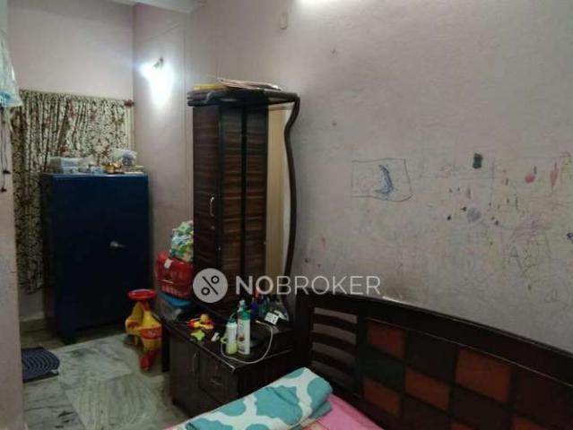 2 BHK Flat In Srisadan Apts Motinagar For Sale In Moti Nagar