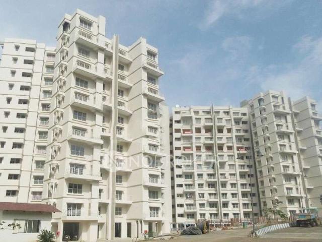 2 BHK Flat In The Lake District, Kondhwa Budruk For Sale In
