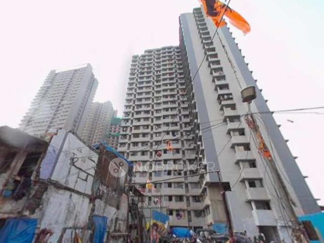 2 BHK Flat In Uk Iridium For Sale In Kandivali East, Mumbai