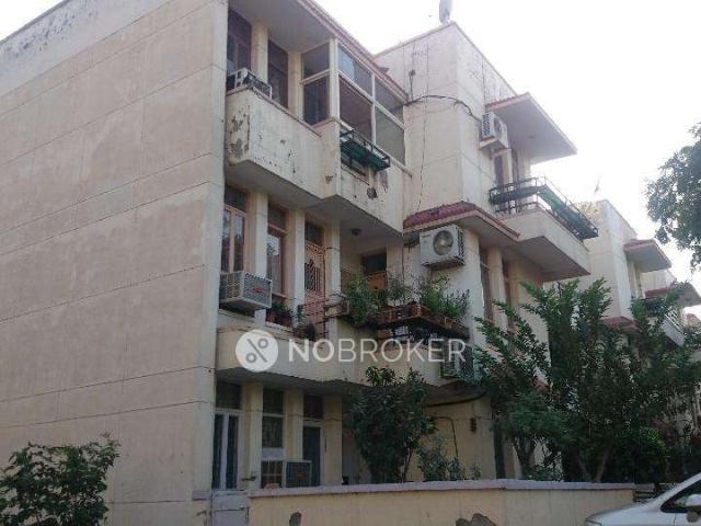 2 BHK Flat In Unitech South City 2 for Rent In Sector 49