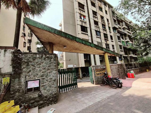 2 BHK Flat In Vasanth Saritha For Sale In Kandivali East