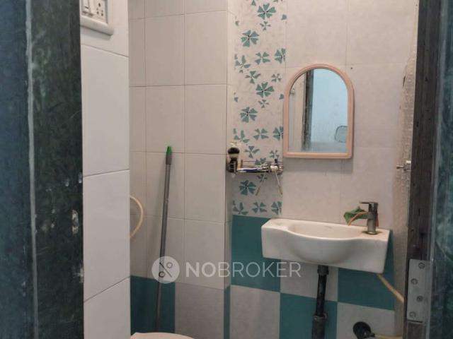 2 BHK Flat In Versova Denzil Chs for Rent In Andheri West
