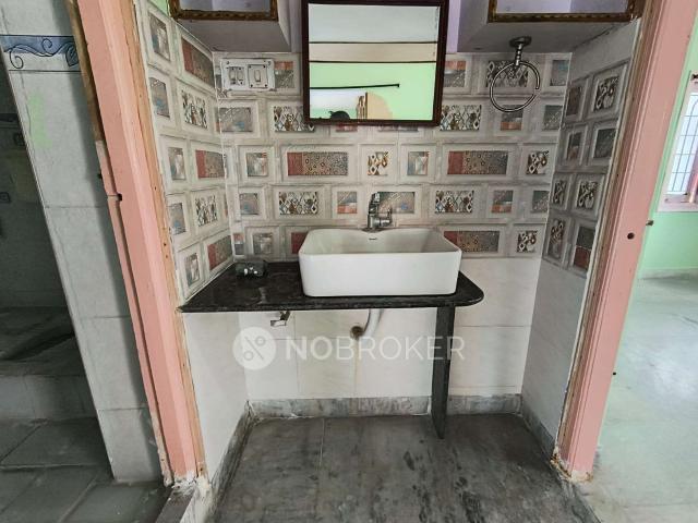 2 BHK Flat In Vijayalaxmi Annexe For Sale In Kothapet