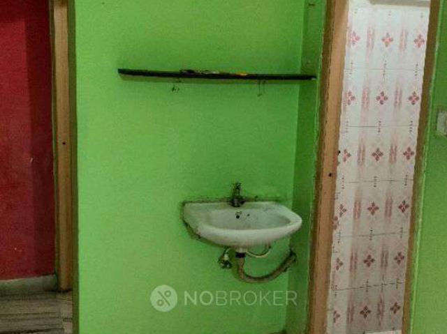 2 BHK Flat In Vk Plaza for Rent In Beeramguda
