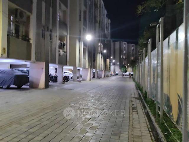 2 BHK Flat In Wave Executive Floors Nh 24 Ghaziabad for Rent In Rasulpur Sikroda