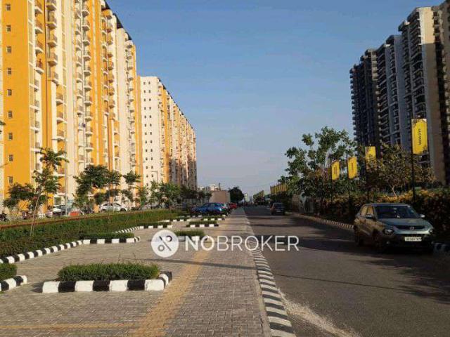 2 BHK Flat In Wave Hitech City, Sector 5 for Rent In Sector