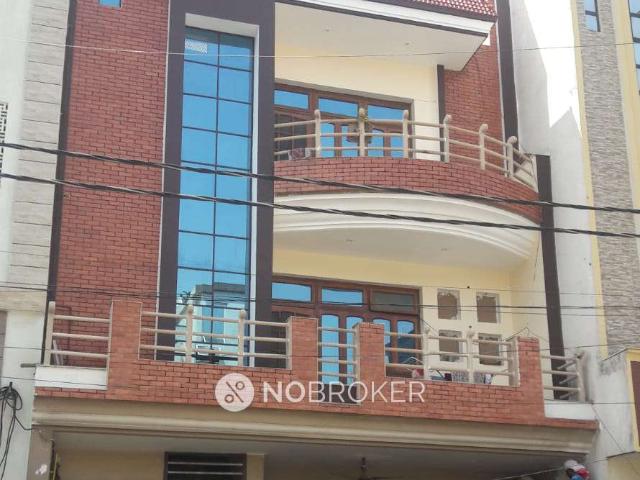 2 BHK Flat In Yash Villa for Rent In Vasundhara