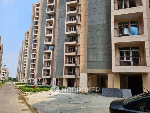 2 BHK Flat In Yeida Authoriya Apatment for Rent In Sector 2