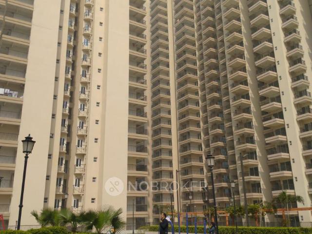 2 BHK Flat In 16th Park View, gaur Yamuna City for Rent In H