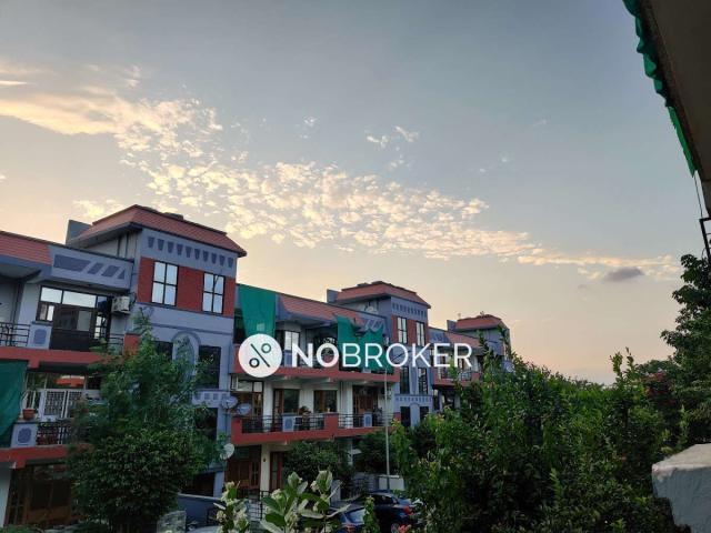 2 BHK Flat In 50b For Sale In Sector 14