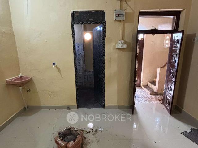 2 BHK House for Lease In Arumuga Vaithiyar Street