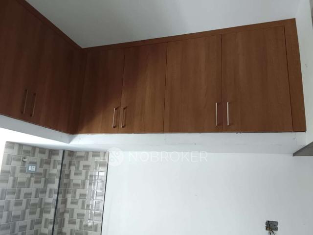2 BHK House for Lease In Royale Lane