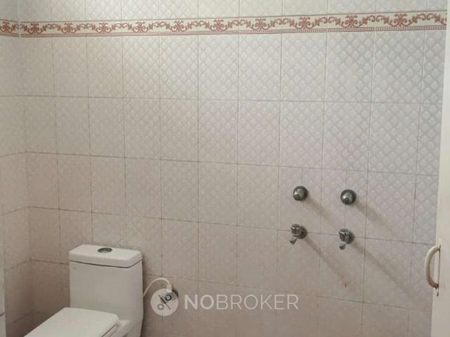 2 BHK House for Rent In 3621, New Mig Rd