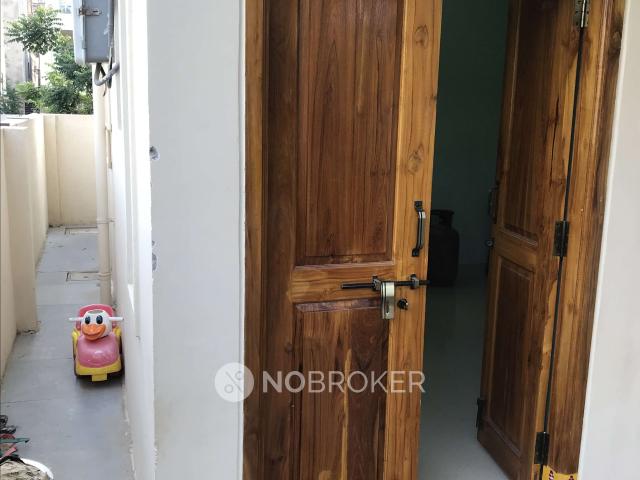 2 BHK House for Rent In Vaishnaoi Enclave