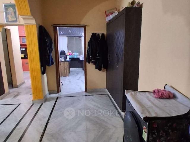 2 BHK House for Rent In Ameenpur