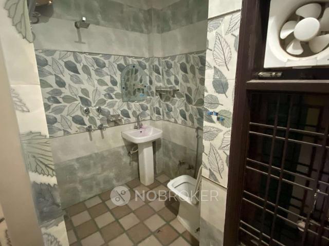 2 BHK House for Rent In Badarpur