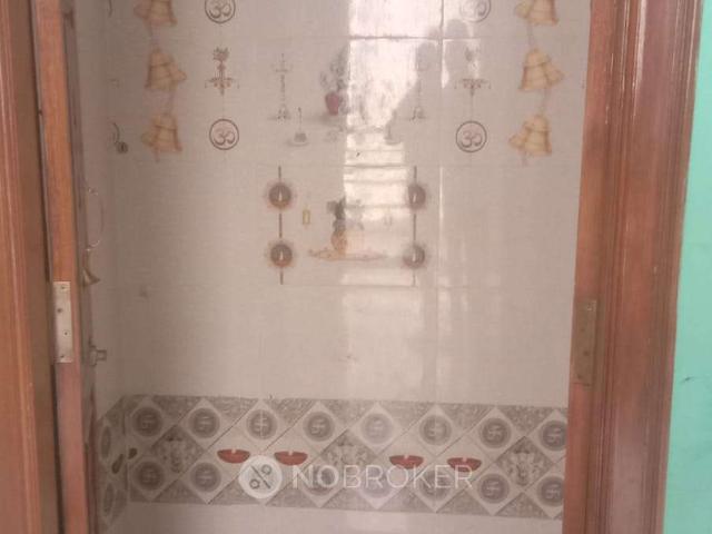 2 BHK House for Rent In Yemlur Main Road