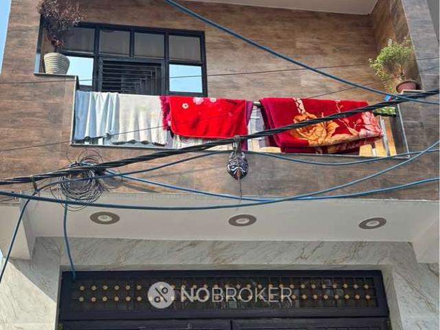 2 BHK House for Rent In Burari