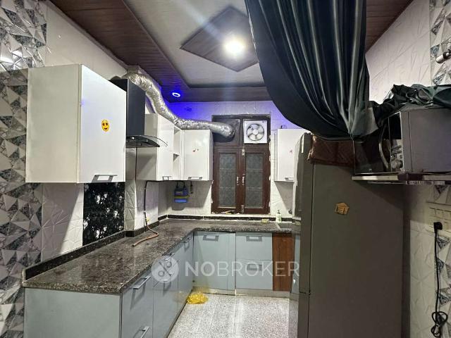 2 BHK House for Rent In C 37 Top Floor