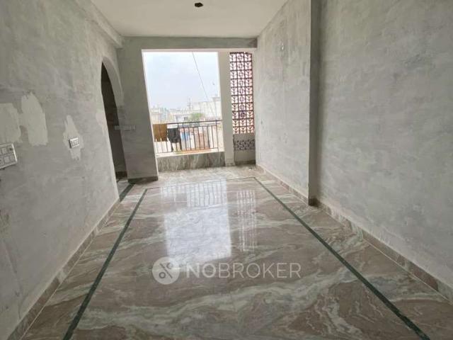 2 BHK House for Rent In Dhumaspur