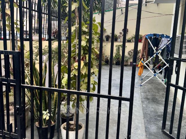 2 BHK House for Rent In, Dlf City Iv