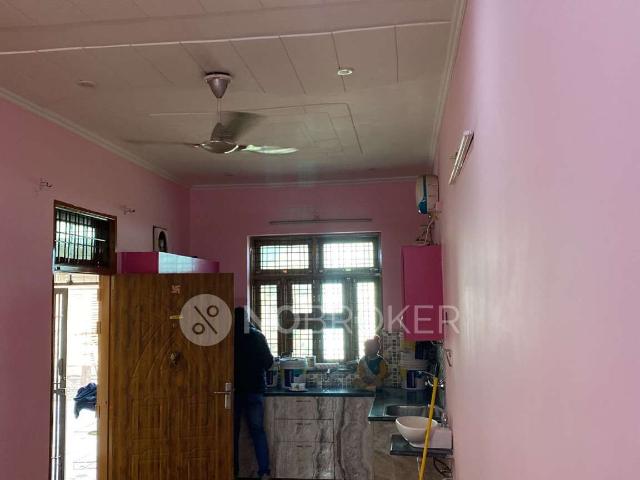 2 BHK House for Rent In Mohan Nagar