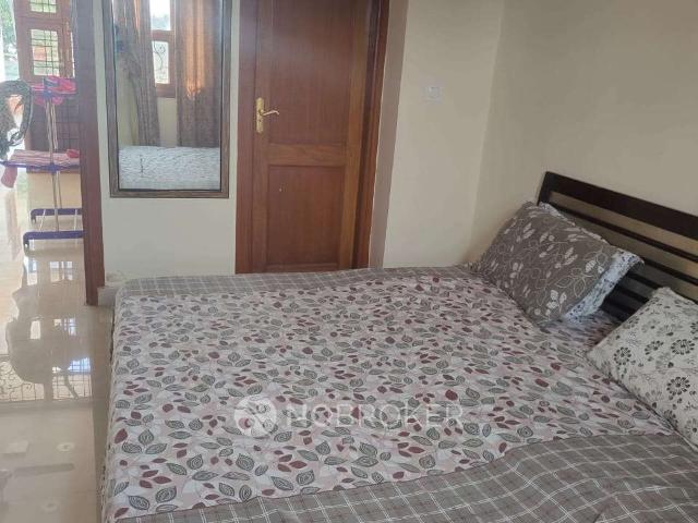 2 BHK House for Rent In Janakpuri