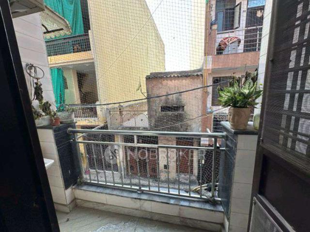 2 BHK House for Rent In Janakpuri
