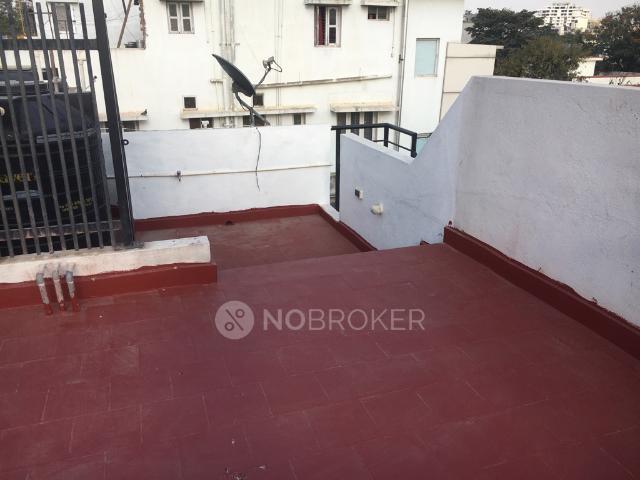 2 BHK Flat In Standalone Building for Rent In Koramangala