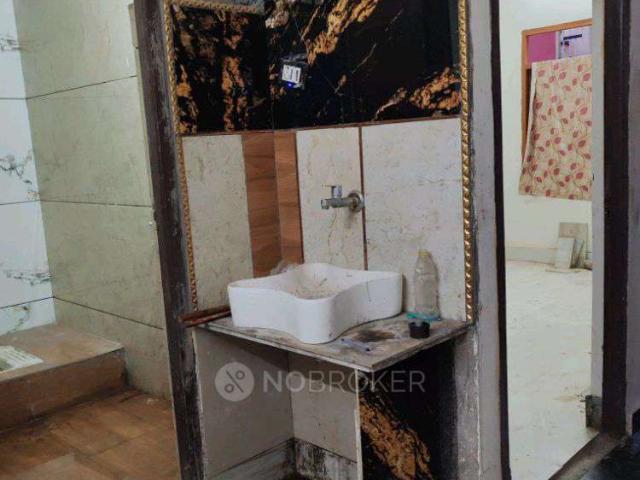2 BHK House for Rent In Madhopura