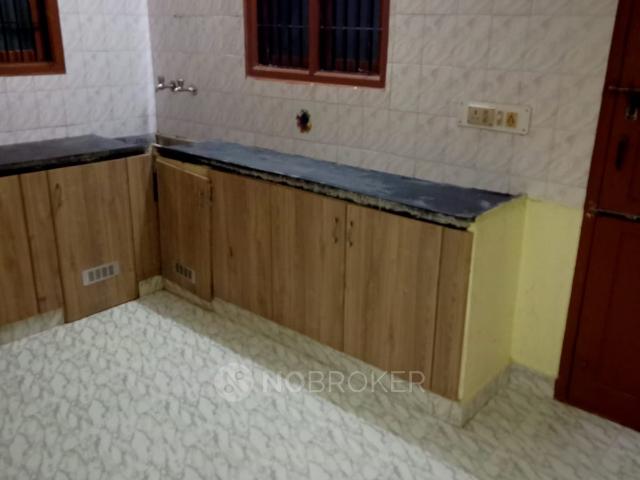 2 BHK House for Rent In Madipakkam