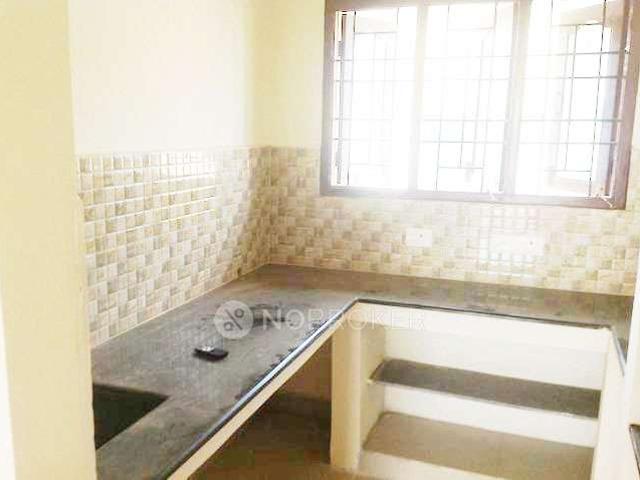 2 BHK House for Rent In Madipakkam
