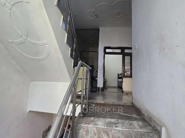 2 BHK House for Rent In Moolchand Enclave