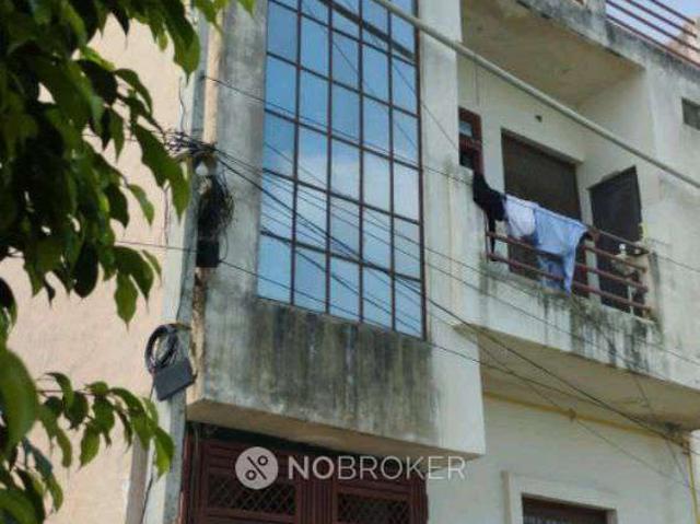2 BHK House for Rent In Muradnagar
