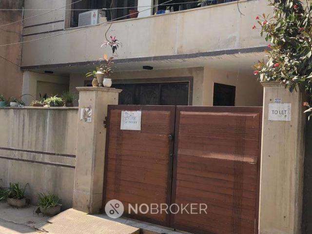 2 BHK House for Rent In New Colony