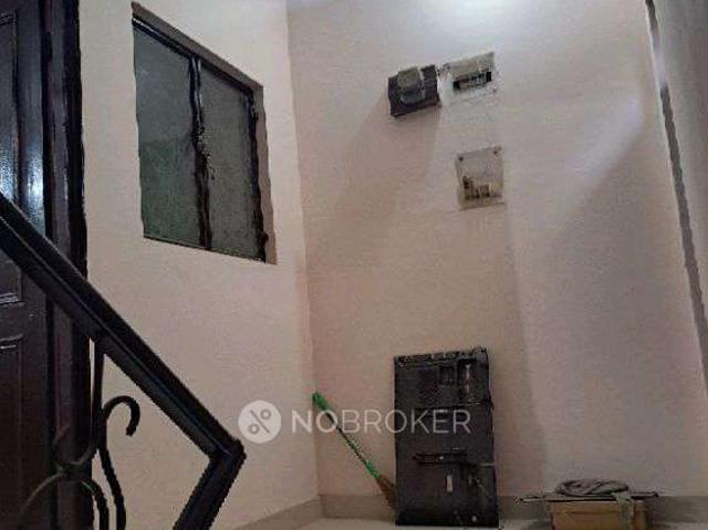 2 BHK House for Rent In Pankha Rd, Mahindra Park