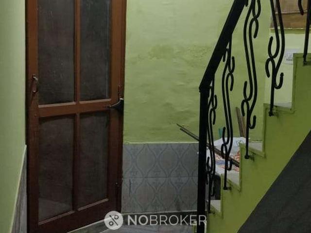 2 BHK House for Rent In Palam Vihar