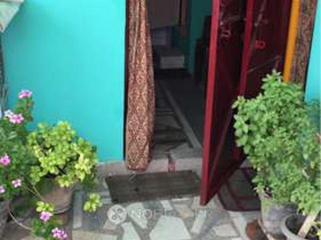 2 BHK House for Rent In Pashichmpuri