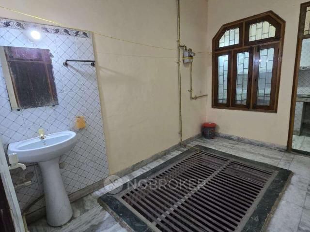 2 BHK House for Rent In Pratap Vihar