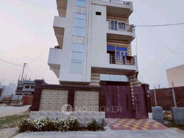 2 BHK House for Rent In Rama Devi International School