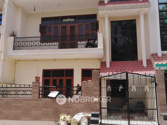 2 BHK House for Rent In Rho 2