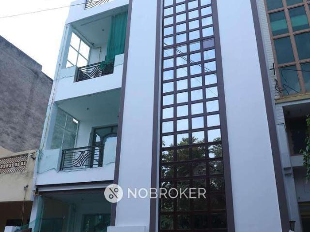 2 BHK House for Rent In Sector 15
