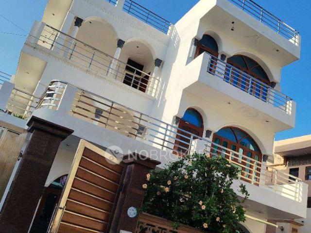 2 BHK House for Rent In Sector 16