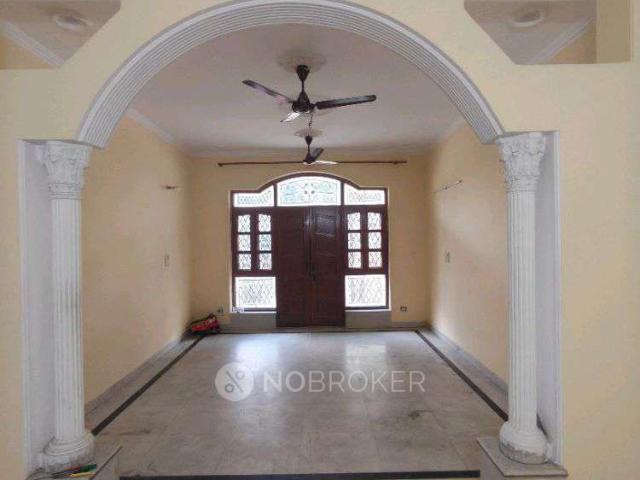 2 BHK House for Rent In Sector 20