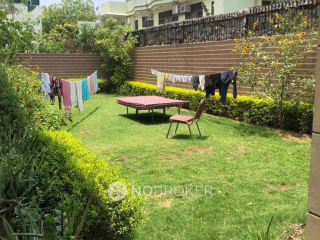 2 BHK House for Rent In Sector 21b