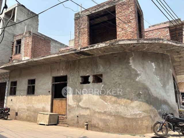2 BHK House for Rent In Sector 24