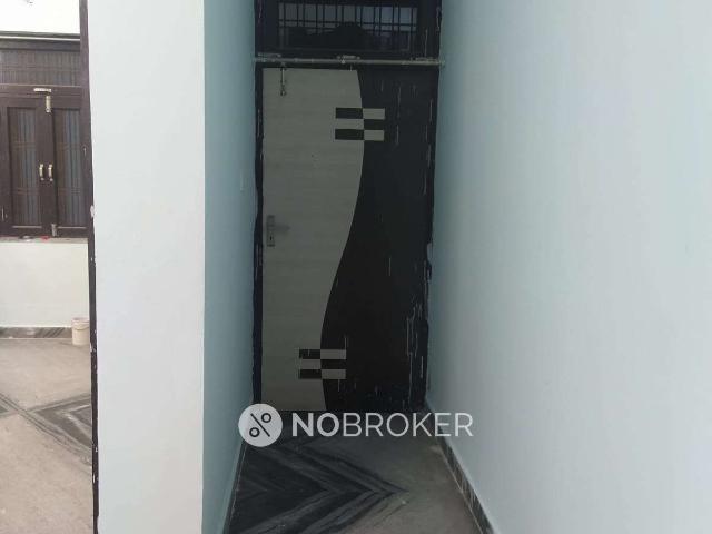 2 BHK House for Rent In Tilpat Market
